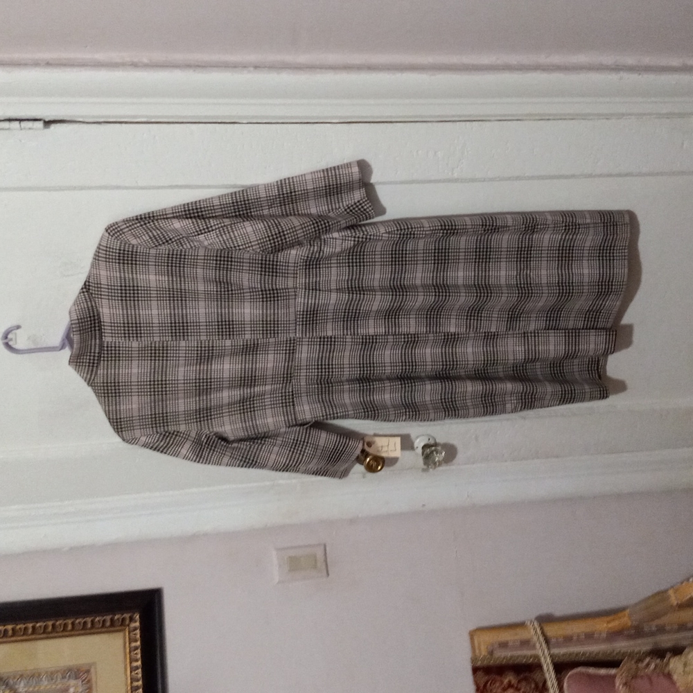 Dress - Picture 4 of 4